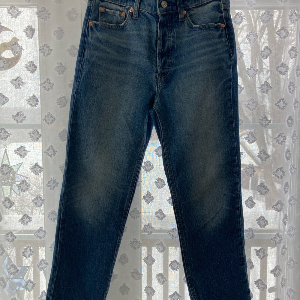 GAP women’s cheeky high rise  Blue Jeans
